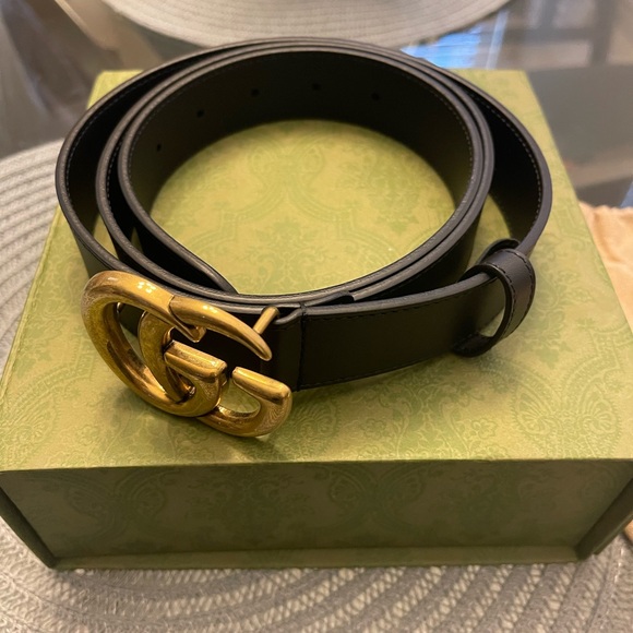 Gucci used belt with bag and box size 110 in great condition worn twice and real - Picture 1 of 10